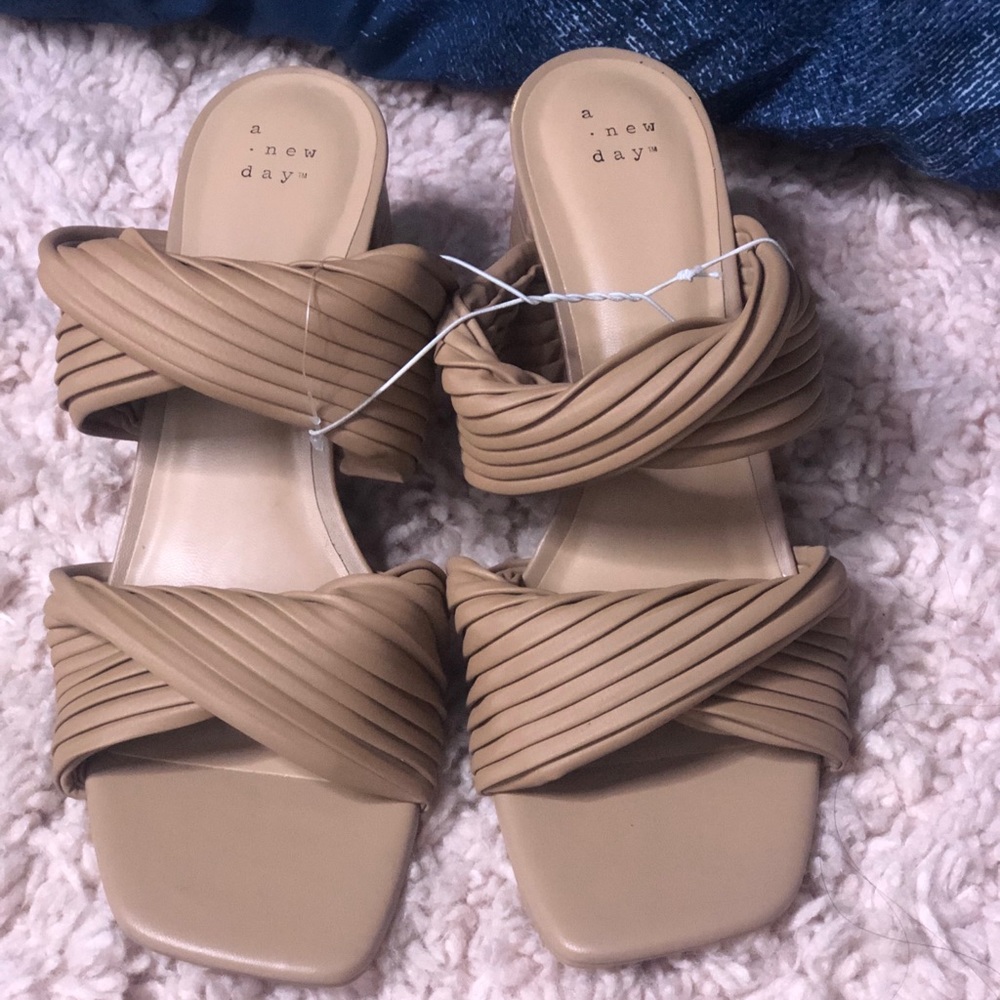 2x20$ A New Day heel